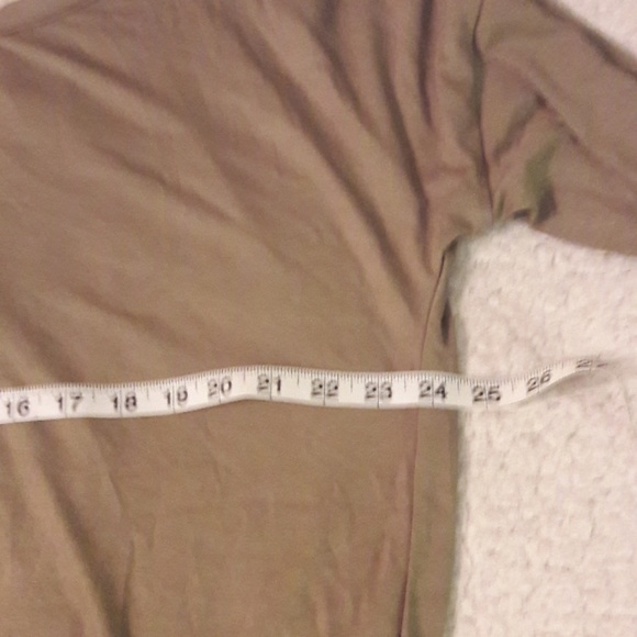 BEAUTIFUL NEW BOUTIQUE SHIRT! 🥳HP🥳 7/3 - Picture 5 of 7